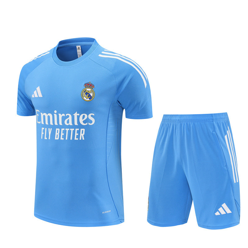 Real Madrid Trainingsset 25/26 Trikot und Shorts