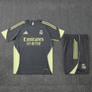 Real Madrid Madrid Trainingsset 25/26 Trikot und Shorts
