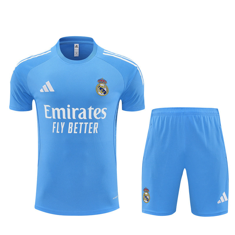 Real Madrid Trainingsset 25/26 Trikot und Shorts