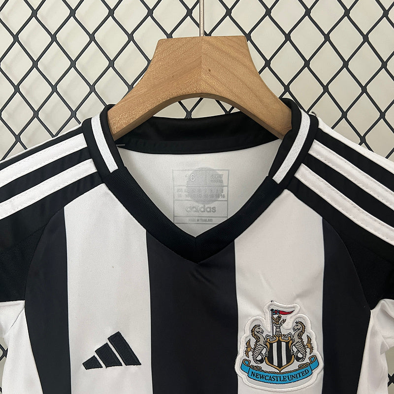 Kinder-Set Newcastle United Heimtrikot 24/25