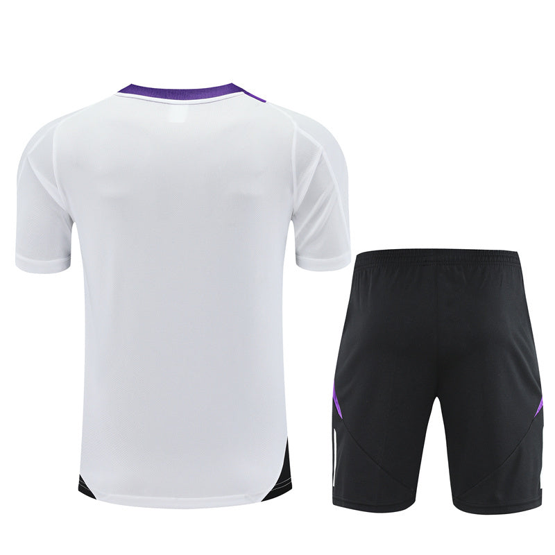 Real Madrid Trainingsset 24/25 Trikot und Shorts