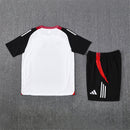 Manchester United Trainingsset 24/25 Trikot und Shorts