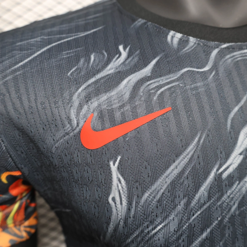 Liverpool Limitierte Edition Heimtrikot 25/26 Herren Spieler-Version