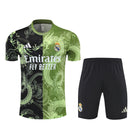 Real Madrid Madrid Trainingsset 25/26 Trikot und Shorts
