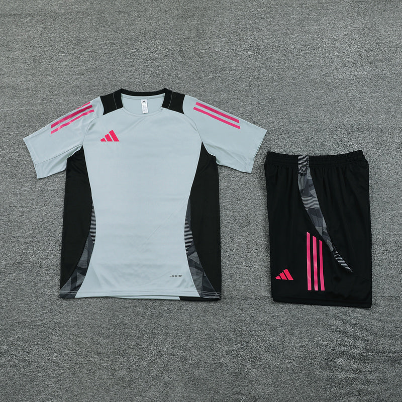 Adidas Herren-Set Trikot und Shorts
