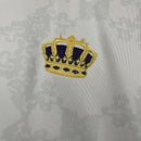 camisa portugal edición especial, camisa portugal torcedor masculino, camisa masculina portugal blanca, camisa portugal 25/26, camisa portugal dorado azul marino, camisa fútbol portugal, camisa portugal 2025, camisa selección portugal edición limitada, comprar camisa portugal, camiseta torcedor portugal 25/26, camisa portugal especial masculina, camisa portugal escudo bordado, camisa edición especial portugal, camisa portugal para hinchada masculina, camisa blanca portugal edición especial