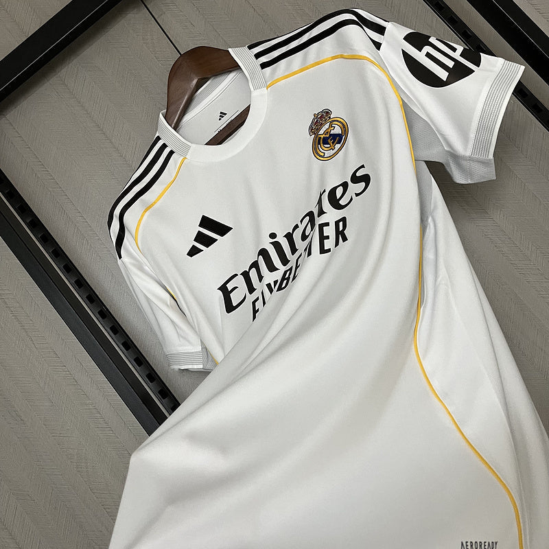 Real Madrid Heimtrikot 25/26 Herren Fan-Version mit Patches