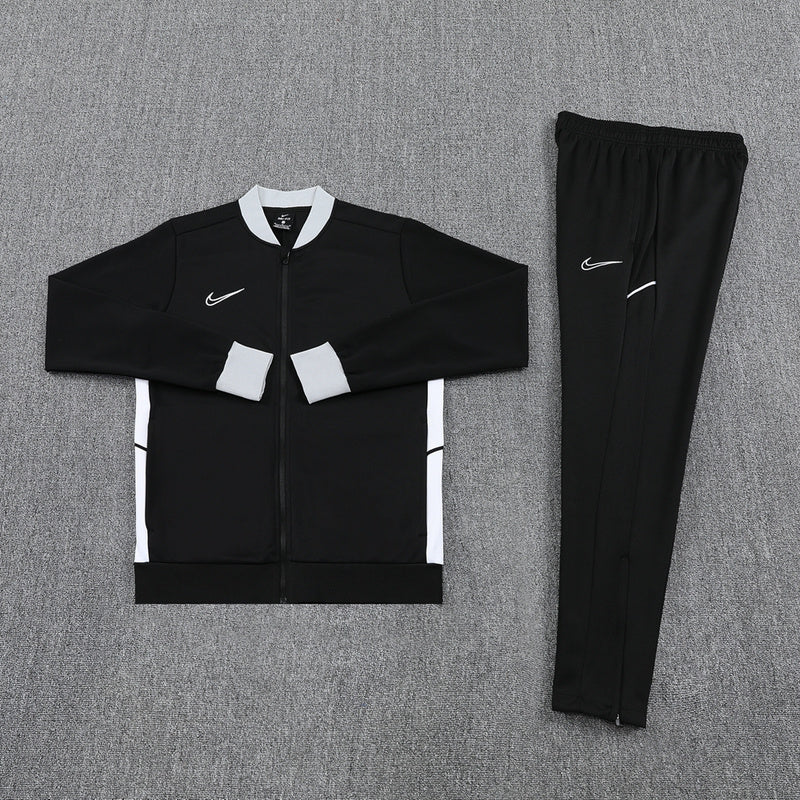 Nike Trainingsanzug Jacke und Hose Herren