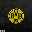 Borussia Dortmund Retro Auswärtstrikot 1995 1996 schwarz 1.1 Premium Qualität Shop des Spielers BVB Vintage Away Jersey Die Continentale, BVB Retro Trikot schwarz, Dortmund 95/96 Auswärtstrikot, BVB Vintage Trikot kaufen, Borussia Dortmund Klassiker, 1.1 Qualität Retro, Die Continentale Trikot, BVB 90er Jahre Trikot, Fußballtrikot schwarz gelb, Dortmund Sammlerstück.