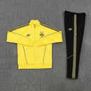 Shop des Spielers, BVB Trainingsanzug, Borussia Dortmund 25/26, BVB Trainingsanzug Gelb Schwarz, BVB Trainingsjacke Gelb, BVB Hose Schwarz, BVB Sport-Set, Trainingsanzug Herren Gelb, BVB 2026, Fußball Trainingsset, BVB Fan-Version, Trainingskleidung Borussia Dortmund, Echte Liebe.