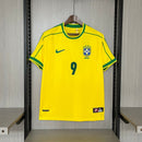 Brasilien Heimtrikot 1998 1999 Herren gelb Retro Fan-Version 1.1 Premium Qualität Shop des Spielers Ronaldo R9 Vintage Jersey, Brasilien Retro Trikot, Brazil 1998 Jersey, Ronaldo R9 Trikot, Brasilien Trikot gelb vintage, 1.1 Qualität Retro, Klassische Fußballtrikots, Seleção Fanshop, WM 1998 Brasilien Outfit.