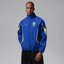 Shop des Spielers, Brasilien Jacke Jordan, Brasilien Jordan Blau, Brasilien 26/27, CBF Jordan Kollektion, Brasilien Trainingsjacke, Brasilien Fanartikel, Fußball Jacke Brasilien, Jordan Sportswear Brasilien, Brasilien Lifestyle, Herren Sportjacke Brasilien, Jogo Bonito Style.