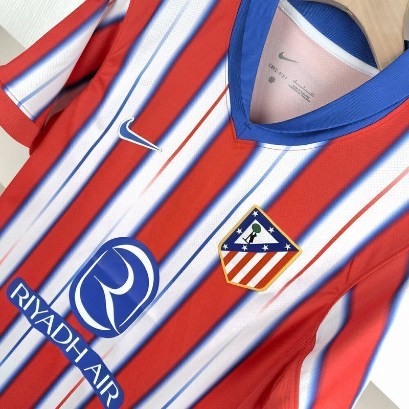 camiseta Atlético de Madrid 2024, camiseta Atlético de Madrid 2025, camiseta Atlético de Madrid hombre, camiseta oficial Atlético de Madrid, camiseta roja y blanca Atlético, camiseta Atlético de Madrid temporada 24/25, camiseta Atlético Madrid 24/25, camiseta fútbol Atlético Madrid, camiseta Nike Atlético Madrid, camiseta oficial Atlético 2024, camiseta Atlético Madrid 2025 hombre.
