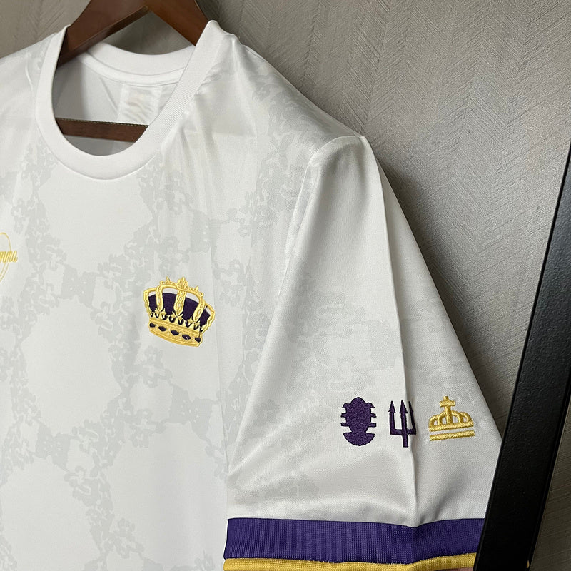 camisa portugal edición especial, camisa portugal torcedor masculino, camisa masculina portugal blanca, camisa portugal 25/26, camisa portugal dorado azul marino, camisa fútbol portugal, camisa portugal 2025, camisa selección portugal edición limitada, comprar camisa portugal, camiseta torcedor portugal 25/26, camisa portugal especial masculina, camisa portugal escudo bordado, camisa edición especial portugal, camisa portugal para hinchada masculina, camisa blanca portugal edición especial