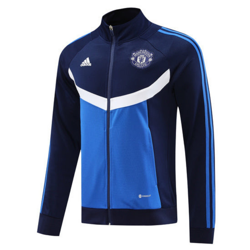 Chándal Manchester United, Chándal Adidas Manchester United, Chándal Manchester United 24/25, Chándal Manchester United azul marino, Chándal Manchester United para entrenar, Ropa deportiva Manchester United, Chándal oficial Manchester United, Chándal deportivo Manchester United, Chándal Manchester United para fanáticos, Chándal Adidas con logo Manchester United, Chándal Manchester United para ejercicio, Chándal Adidas Manchester United 2024, Chándal Manchester United 2024, Chándal de fútbol Manchester Unite