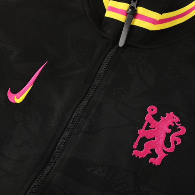Chándal Nike Chelsea 2024, Chándal Chelsea 2024 negro, Chándal Nike tercera equipación Chelsea, Ropa deportiva Chelsea, Chándal Dri-FIT Nike, Chándal Nike Chelsea, Chándal de fútbol Chelsea 2024, Chándal deportivo Chelsea, Chándal Nike tercera equipación, Ropa Nike Chelsea, Chándal Nike para entrenar, Chándal Nike Chelsea 2024 negro, Chándal Nike para correr, Chándal deportivo Nike Chelsea, Chándal Chelsea para entrenamiento.