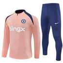 Shop des Spielers, Chelsea Trainingsanzug 25/26, Chelsea Jacke Salm, Chelsea Hose Blau, Chelsea Training-Set, Blues Kollektion 2026, Trainingsanzug Herren Chelsea, Chelsea Fan-Shop, Fußball Trainingsanzug Salm, Chelsea Sportbekleidung, Trainingsanzug 2025, Fußball-Fanartikel.