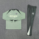 Shop des Spielers, Chelsea Trainingsanzug 25/26, Chelsea Jacke Hellgrau, Chelsea Hose Grau, Fußball Trainingsanzug Chelsea, Blues Kollektion 2026, Trainingsanzug Herren Grau, Chelsea Fan-Shop, Chelsea Training 2026, Fußball-Fanartikel, FC Chelsea Trainingskleidung, Trainingsset 2025.