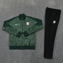 Shop des Spielers, Chelsea Trainingsanzug, Chelsea 25/26, Chelsea Trainingsanzug Grün Schwarz, Chelsea Trainingsjacke Grün, Chelsea Hose Schwarz, Chelsea Sport-Set, Trainingsanzug Herren Grün, Chelsea 2026, Fußball Trainingsset, Chelsea Fan-Version, Trainingskleidung Chelsea, Chelsea Shop, Blues London.