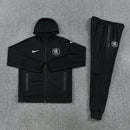 Shop des Spielers, Chelsea Trainingsanzug, Chelsea 25/26, Chelsea Trainingsanzug Schwarz, Chelsea Trainingsjacke, Chelsea Hose, Chelsea Sport-Set, Trainingsanzug Herren Schwarz, Chelsea 2026, Fußball Trainingsset, Chelsea Fan-Version, Trainingskleidung Chelsea, Chelsea Shop, Blues London.