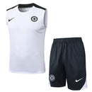 Chelsea FC Trainingsset 2025 2026 Herren weißes Tanktop ärmellos schwarze Shorts 1.1 Premium Qualität Shop des Spielers CFC Workout Gear White Black, Chelsea Tanktop 2025 weiß, Chelsea ärmellos schwarz, CFC Shorts schwarz, Chelsea Trikot 25/26 weiß, Gym Kleidung Chelsea London, 1.1 Qualität Chelsea, Cole Palmer Chelsea Training, Chelsea Fanshop Deutschland, Fußball Tanktop Herren weiß schwarz.