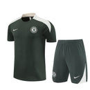 Chelsea FC Trainingsset 2025 2026 schwarzes Trikot schwarze Shorts 1.1 Premium Qualität Shop des Spielers Chelsea Training Kit Black, Chelsea Trainingsset 2025, Chelsea Trikot schwarz, Chelsea Shorts schwarz, Chelsea FC Trikot 25/26, Fußball Trainingsset Herren schwarz, 1.1 Qualität Chelsea, London Fußball Training, Chelsea Fanshop Deutschland, Fußball Set schwarz Chelsea.