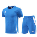 Adidas Set Herren Trikot und Shorts