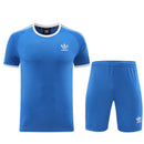 Adidas Set Herren Trikot und Shorts
