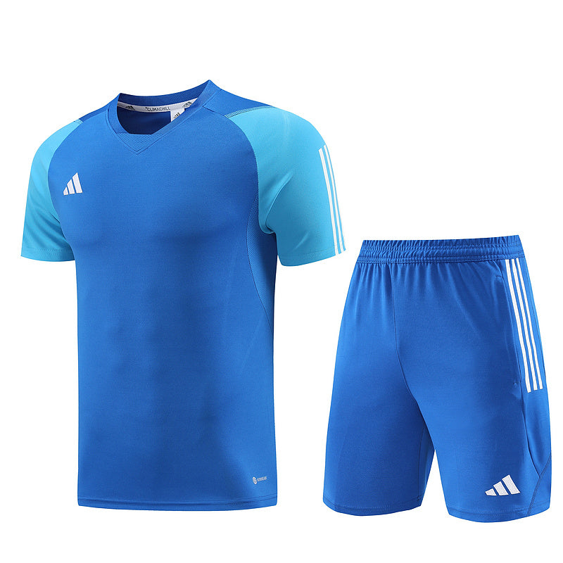 Adidas Set Herren Trikot und Shorts