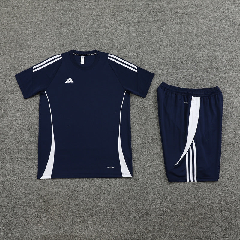 Adidas Set Herren Trikot und Shorts