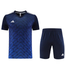 Adidas Set Herren Trikot und Shorts