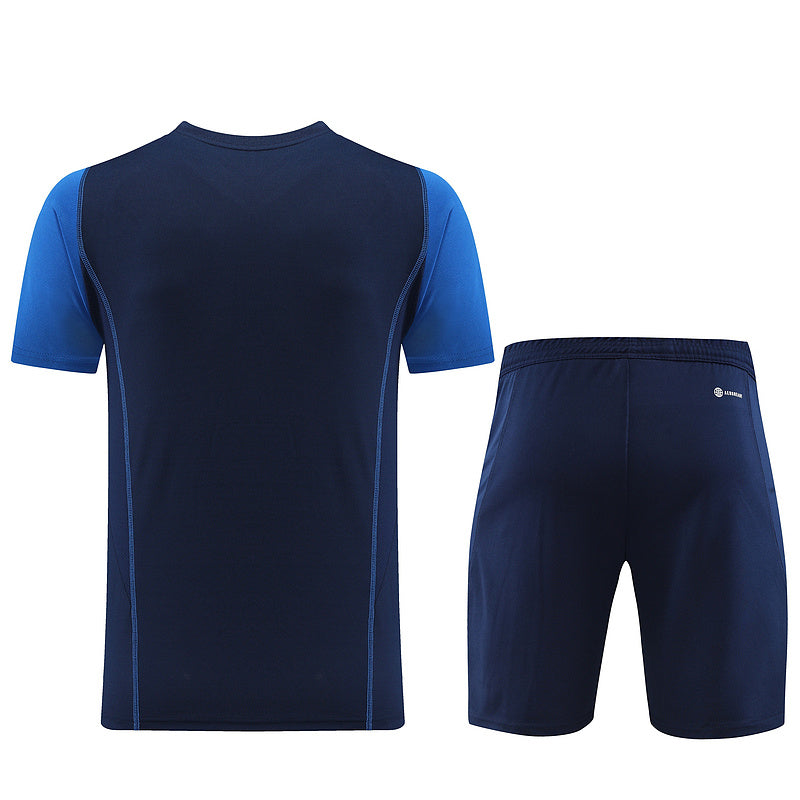 Adidas Set Herren Trikot und Shorts