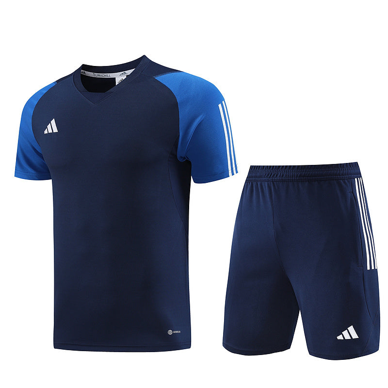 Adidas Set Herren Trikot und Shorts
