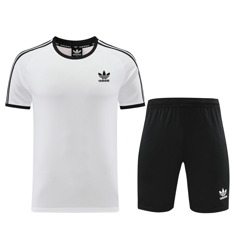 Adidas Set Herren Trikot und Shorts