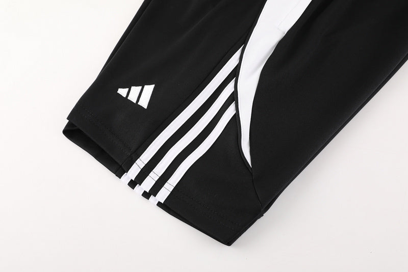 Adidas Set Herren Trikot und Shorts
