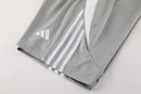 Adidas Set Herren Trikot und Shorts
