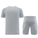 Adidas Set Herren Trikot und Shorts