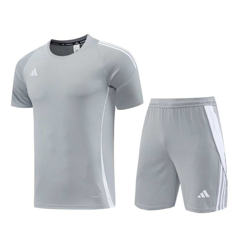 Adidas Set Herren Trikot und Shorts