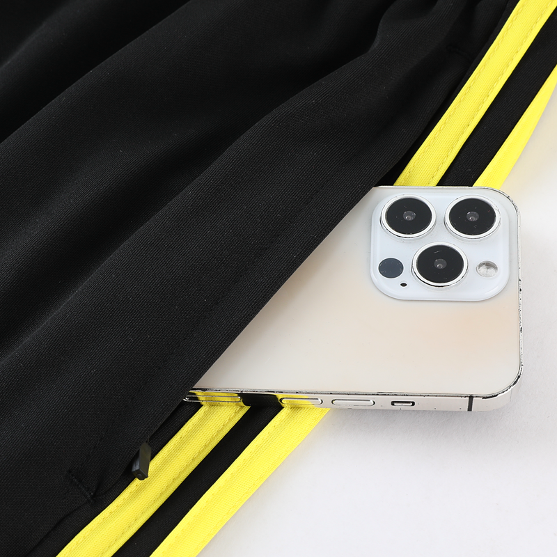 Adidas Set Herren Trikot und Shorts