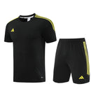 Adidas Set Herren Trikot und Shorts