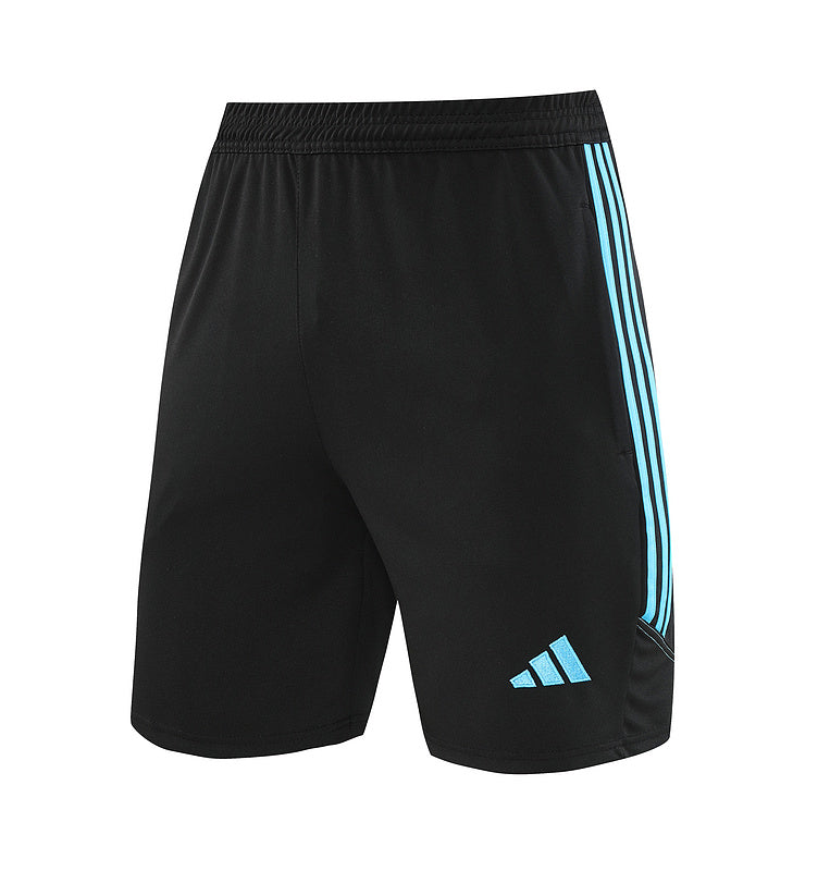 Adidas Set Herren Trikot und Shorts
