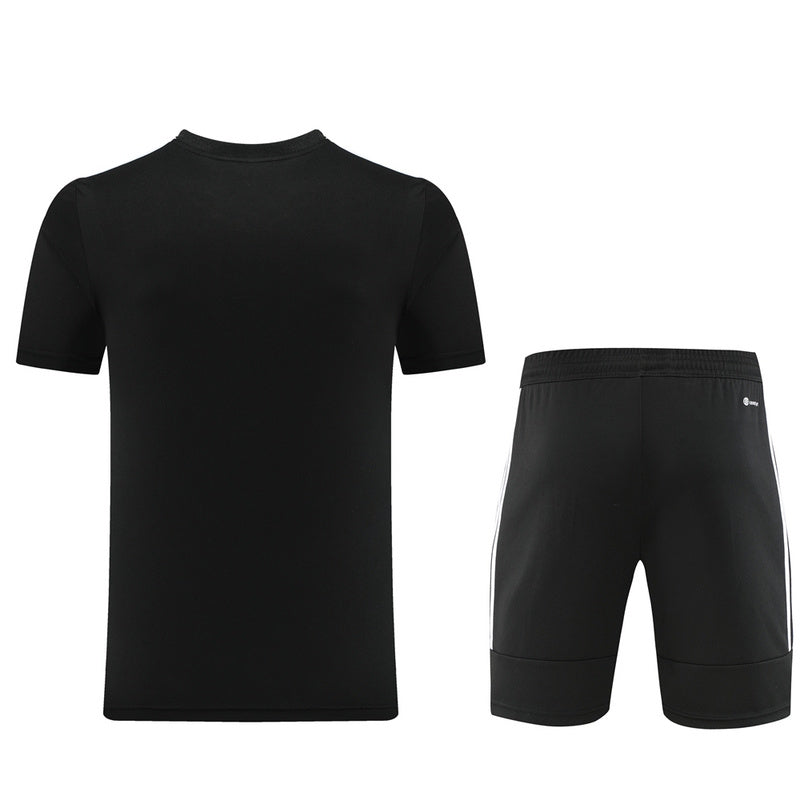 Adidas Set Herren Trikot und Shorts