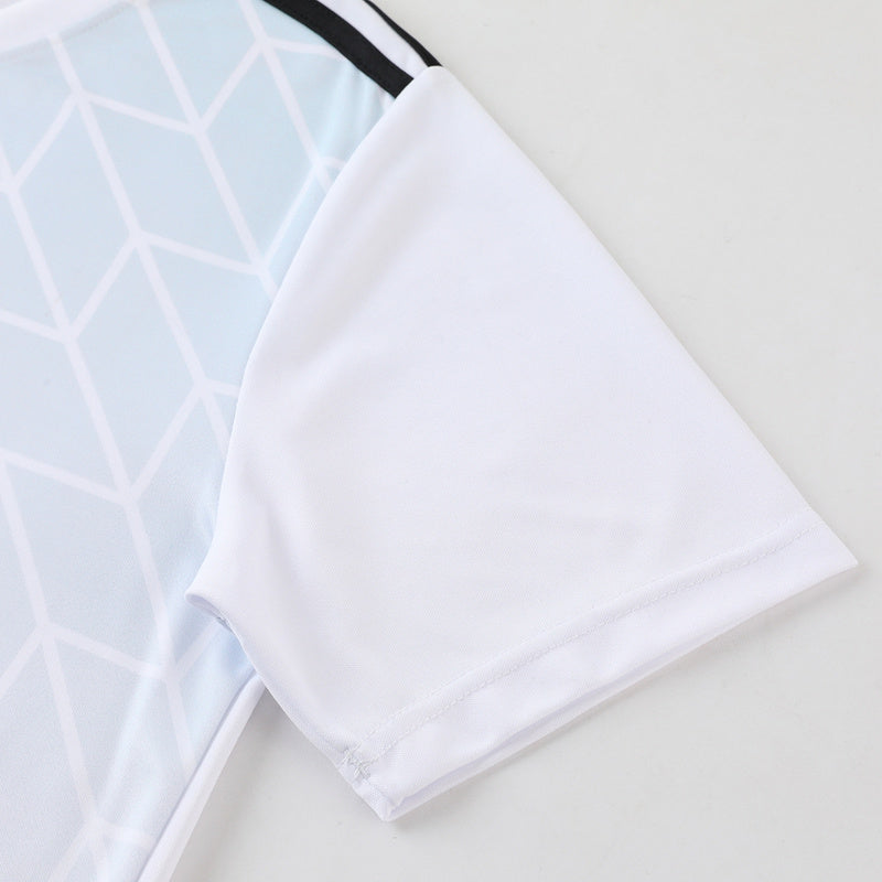 Adidas Set Herren Trikot und Shorts