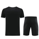 Adidas Set Herren Trikot und Shorts