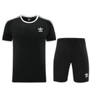 Adidas Set Herren Trikot und Shorts