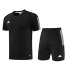 Adidas Set Herren Trikot und Shorts