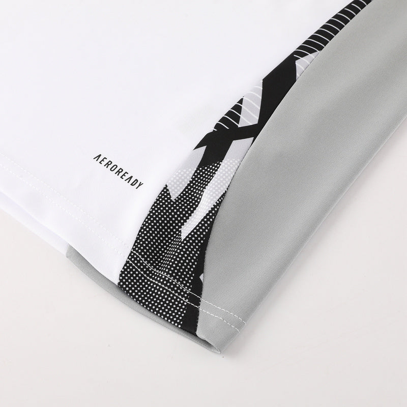 Adidas Set Herren Trikot und Shorts