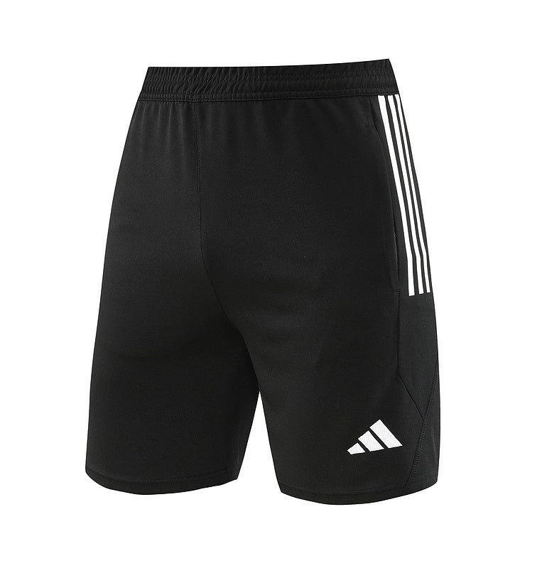Adidas Set Herren Trikot und Shorts