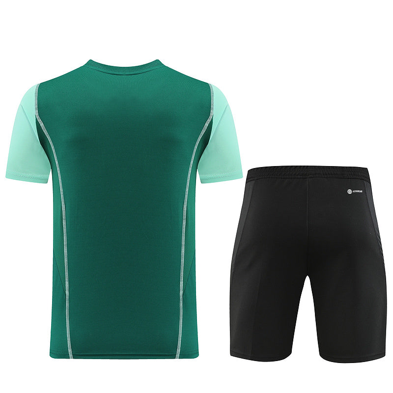 Adidas Set Herren Trikot und Shorts