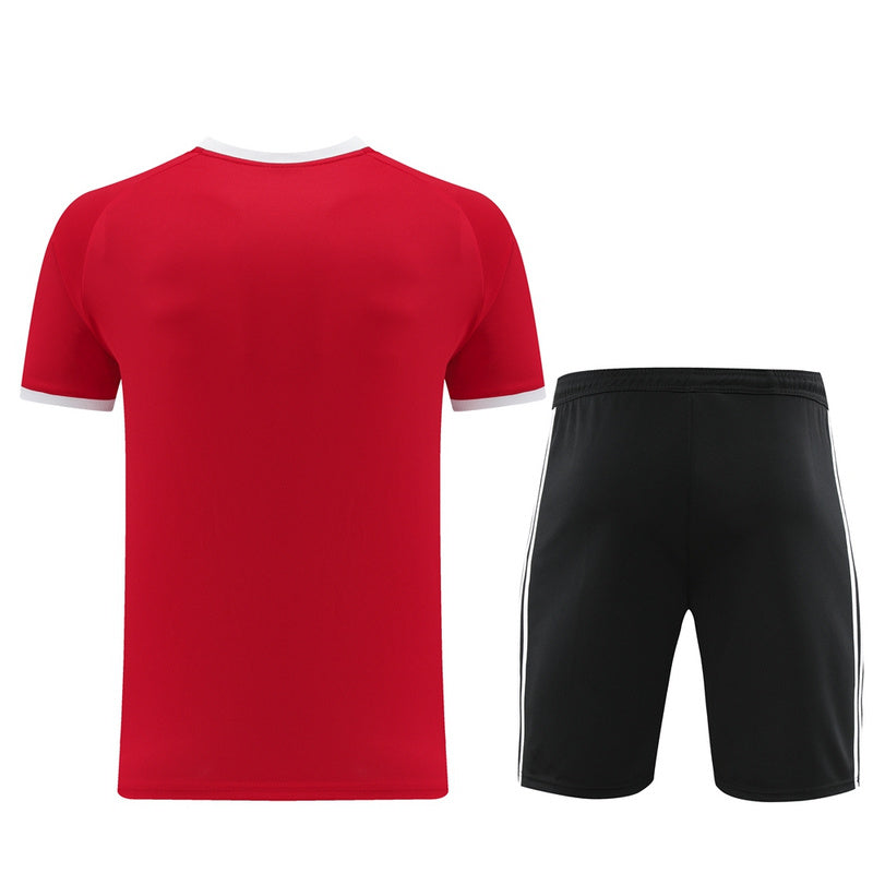Adidas Set Herren Trikot und Shorts